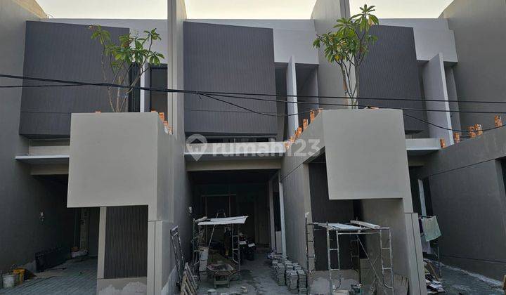 Rumah 2 Lantai Baru SHM di Manyar Tirtoasri, Surabaya 1