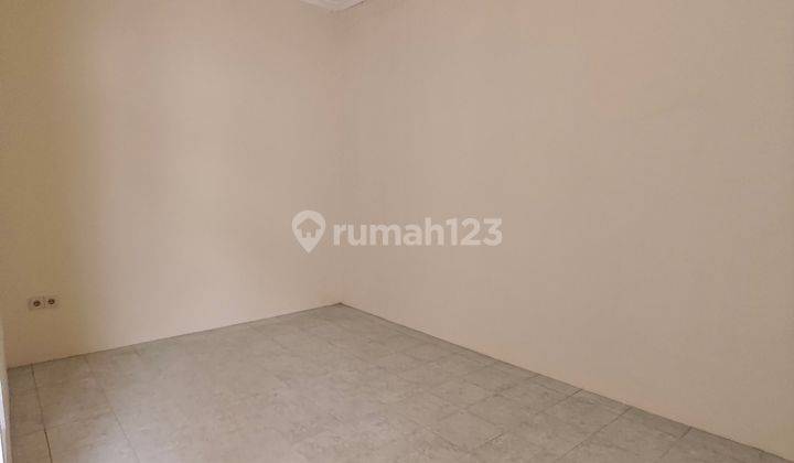 Rumah Kontrakan Bagus Unfurnished SHM Darmo permai, Surabaya 2