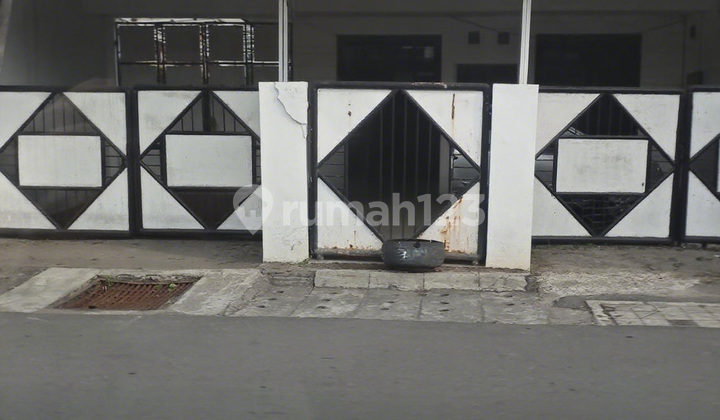 Rumah Bagus Unfurnished SHM Kutisari, Surabaya 1