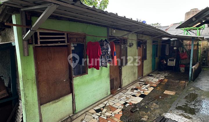 Rental House with 14 Doors and 3 Shophouses 2