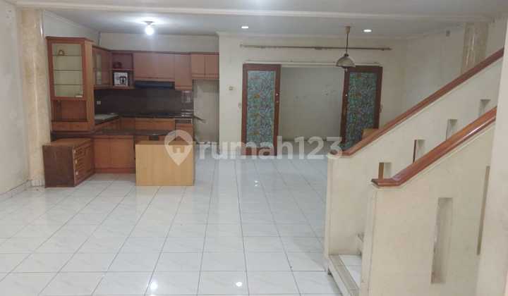 * Rumah 2 Lantai di Citra Garden, Jakarta Barat