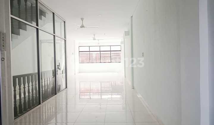 Nice and Neat Shop House in Sawah Besar, Central Jakarta 2