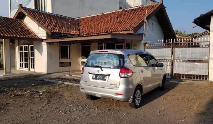 Kantor Dan Gudang Tepi Jalan Raya Dekat AMPLAZ, Hotel Sheraton, Kampus UPN 2