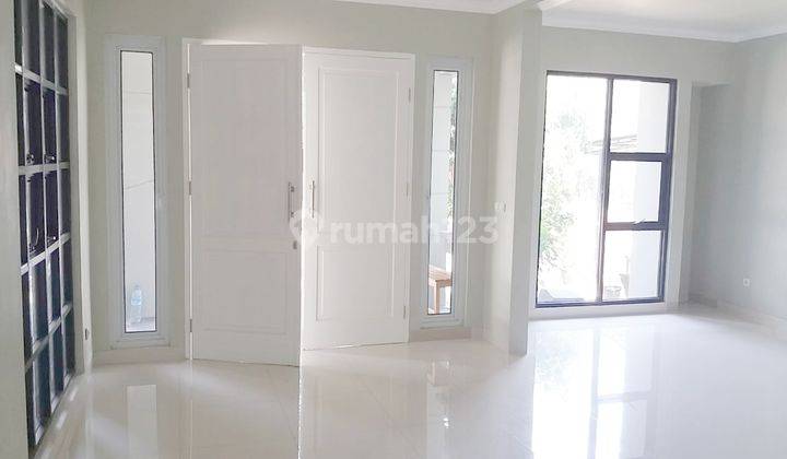 Rumah 2 Lantai Delatinos De Rio Bsd 8x18 2