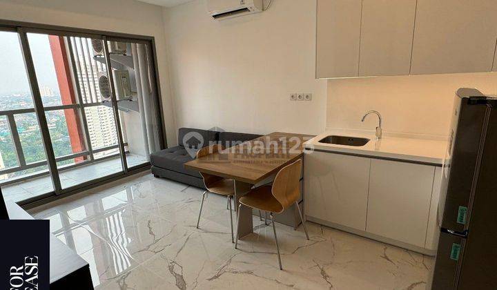 Sewa Apartemen 1 BR South Quarter Residence
TB Simatupang, Jakarta Selatan 2