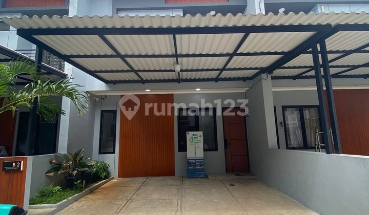 Rumah SHM 2 Lantai Lokasi Strategis Dekat dengan Alun Alun Kota 1
