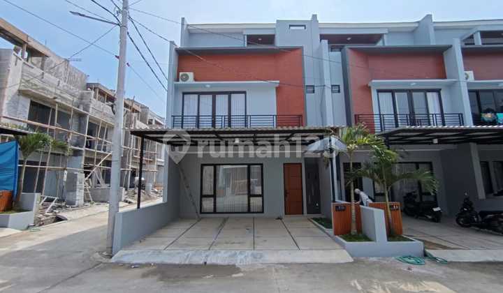 Rumah 3 Lantai Tanpa Uang Muka Lokasi Strategis Bebas Balik Nama