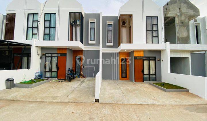 Rumah 2 Lantai Bagus Semi Furnished SHM Dekat Tansportasi Umum 1