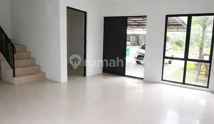 Cheapest Fast Sale Until Deal 2-Story 5-Bedroom House Citra Garden Puri Jakarta