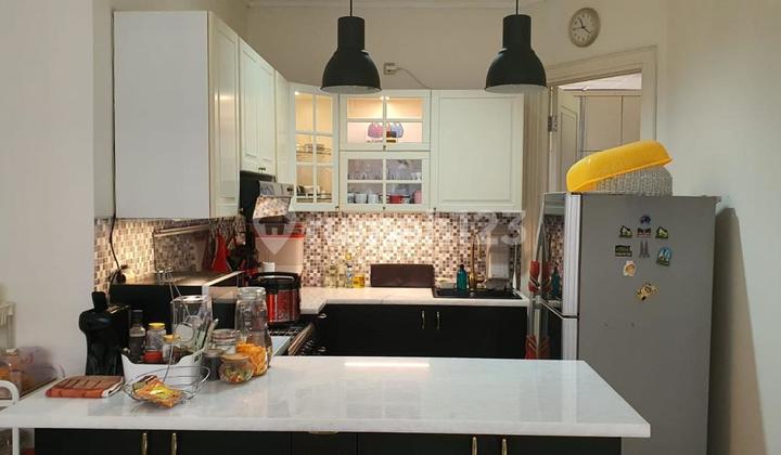 For Sale 2-Story Semi-Furnished House in Narada Alam Sutera Cluster