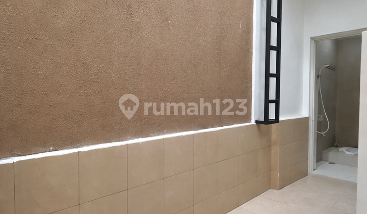 For Rent 2-Story House Semi-Furnished Green Lake City 2