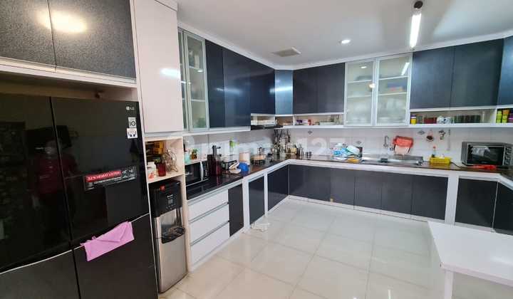 Dijual Rumah 2 Lt Semi Furnish Camar Elok Pik