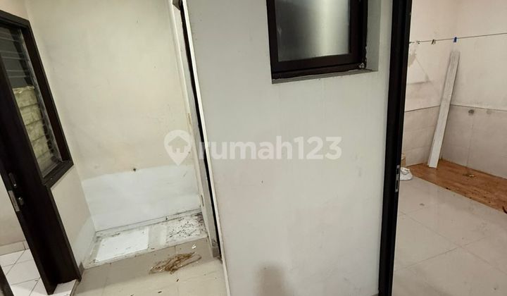 Dijual Rumah 2,5Lt Semi Furnish Cluster Asia Green Lake City 2
