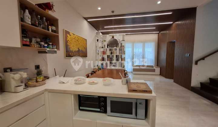 Dijual Rumah Full Renov & Furnished Riviera Metland At Puri