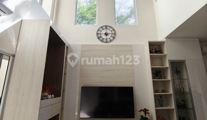 Dijual Rumah 2Lt Semi Furnish The Riviera Metland Puri