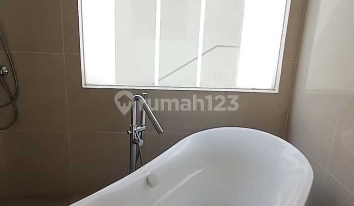 For Rent: 2-Story House at Riviera, Puri Tahap 3, Metland Puri 2