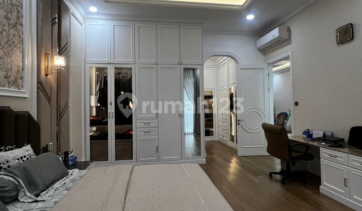 Dijual Rumah Mewah Full Furnished 3Lt Hadap Danau Green Lake City 2