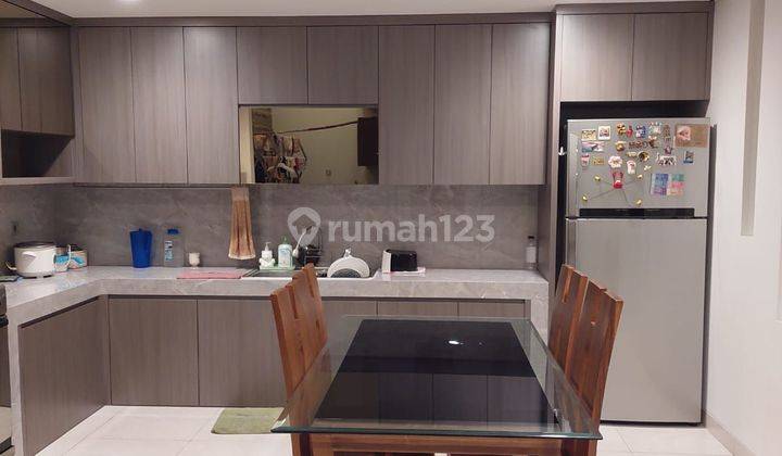 Dijual Rumah 3 Lt Cantik Semi Furnish Taman Permata Buana 2