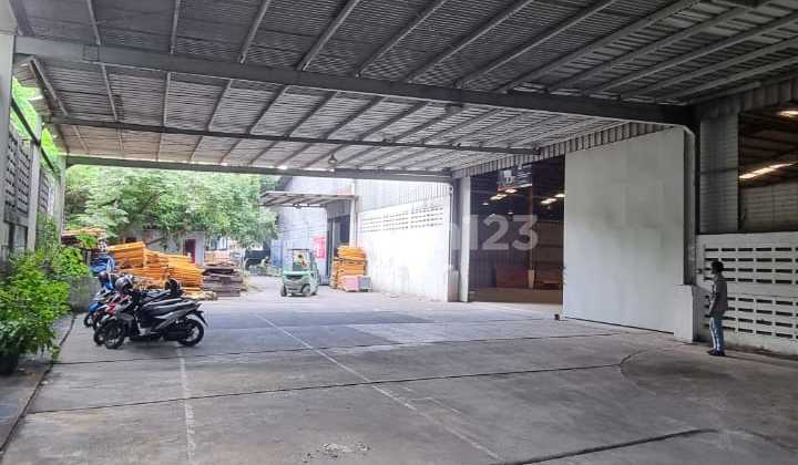 For Rent 20 Feet Access Warehouse in Petir Tangerang, West Jakarta Area