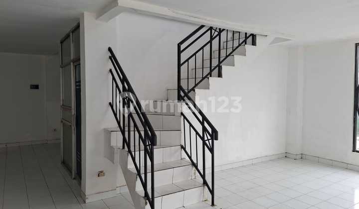 For Sale: 3.5-Storey Row House (Ruko), Corner Lot, Melati Mas Square, Next to Serpong Main Road.