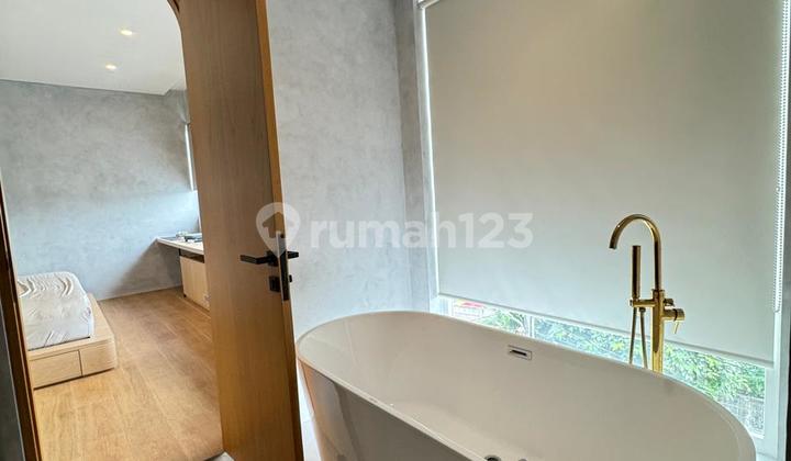 Dijual Rumah Hoek 3 Lt Furnish Puri Indah