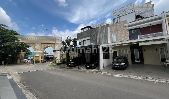 For Sale 3.5-Storey House, Newly Renovated Fully Furnished Ready to Occupied Puri Mansion Boulevard Jakarta