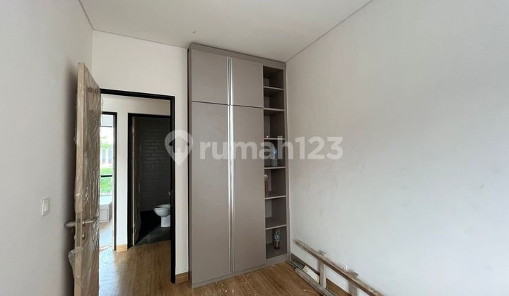 Dijual Rumah 2 Lt Semi Furnish Area Karawaci Tangerang 2