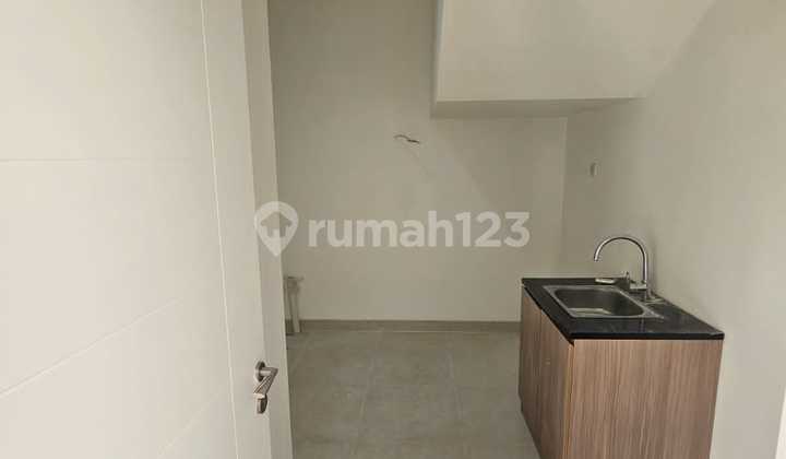 Disewakan Rumah 2 Lt Riviera At Puri Metland Puri 2