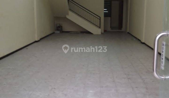 Disewakan Ruko 3lt di Jalan Raya Majapahit 2