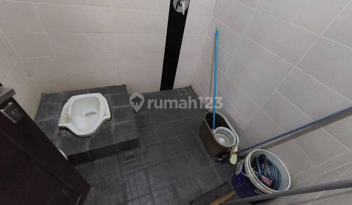 Disewakan Ruko Di Pertokoan, Daerah Pasar Baru, Suniaraja, Otista. 5 Lantai dan Lift
Lokasi Strategis, Pusat Perdagangan, cocok untuk bank atau kantor 1