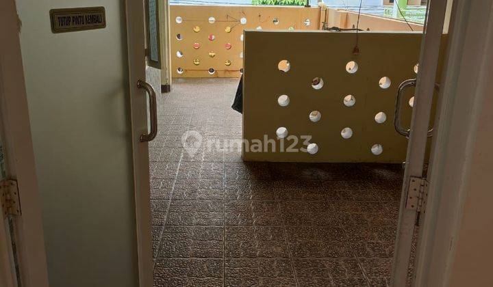 For Sale Rumah Ex Salon Kecantikan di Cipedes 9