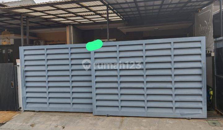 *Dijual cepat rumah di taman holis indah*

 1