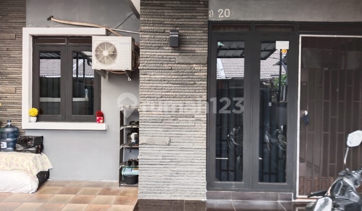 *Dijual cepat rumah di taman holis indah*

 2