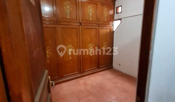 For Rent Ruko di Jalan Bengawan Lokasi Strategis 6