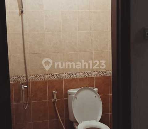 For Rent Ruko 3 Lantai di Jalan Pahlawan Mainroad 6