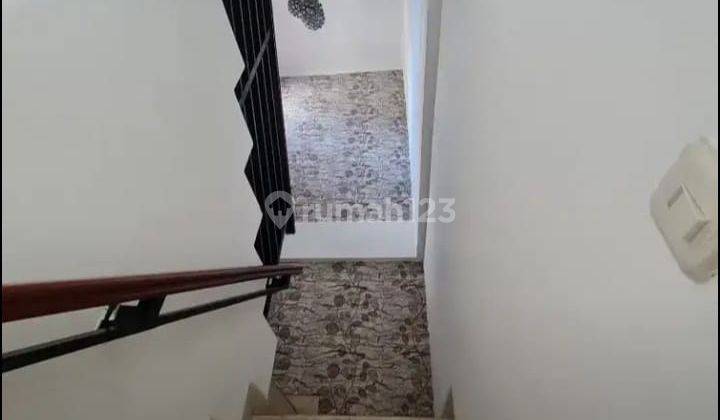 For Rent Rumah Klasik Strategis di Tengah Kota 11