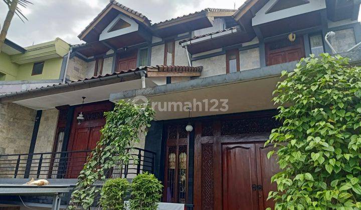 Rumah Disewa Modern 2.5 Lantai di Pondok Hijau 2