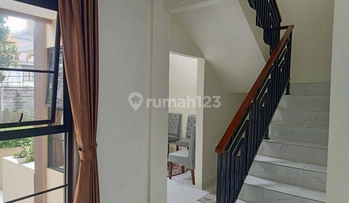 Rumah Disewa Modern 2 Lantai di Setia Budi Regency 1