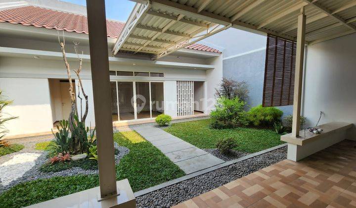 Rumah Disewa Modern Cantik di Kota Baru Parahyangan 2