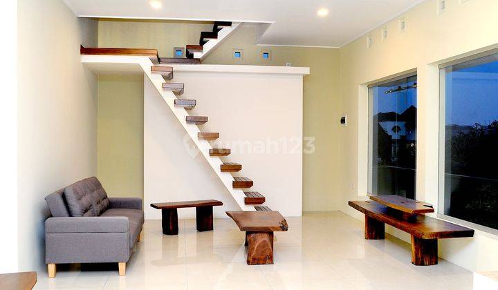 Rumah Guest House Lokasi di Sariwangi Strategis 1