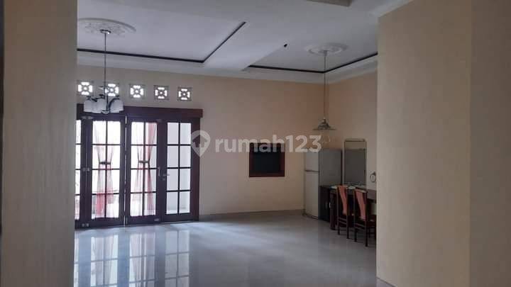 Rumah di Jl merdeka renon denpasar bali 6
