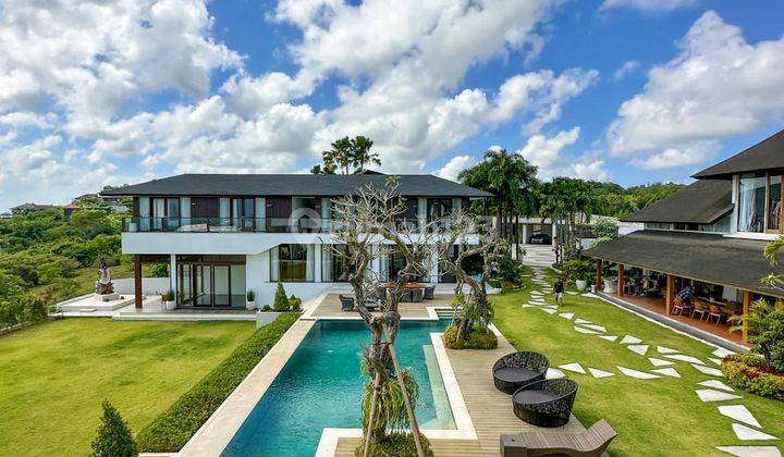 Luxury Villa yang terdiri dari 3 bangunan di area pecatu badung 2