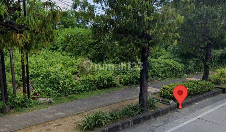 Premium land with a land area of 800m2 on Sunset Road, Badung Bali  2