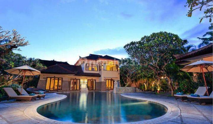 Villa complex in the resort area of Jl Yudistira Seminyak Kuta Bali 1