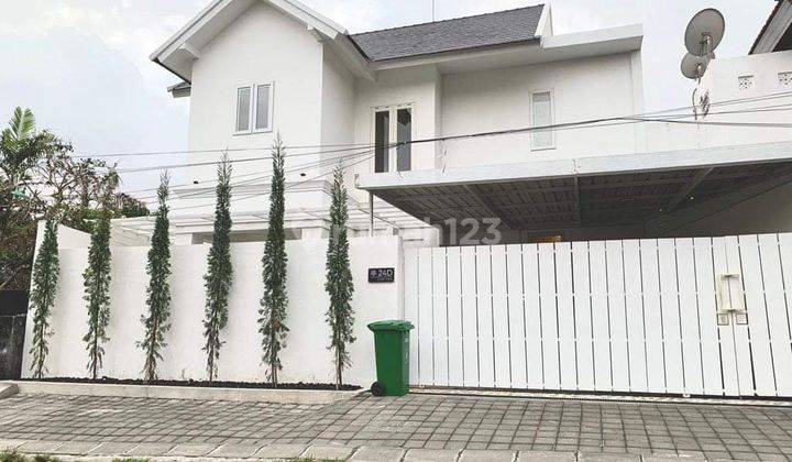 Rumah 2 Lantai semi villa di Umalas kerobokan badung bali 1