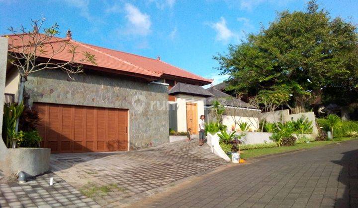 Villa di kawasan elite komplek villa di pecatu graha jimbaran  2