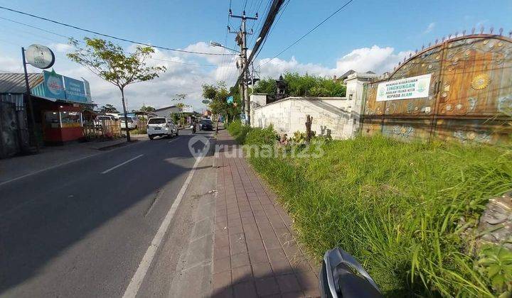 Tanah dg Luas 2300m2 di jalan utama pantai batu bolong Canggu  2