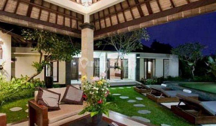 Luxury villa di central seminyak badung bali 1