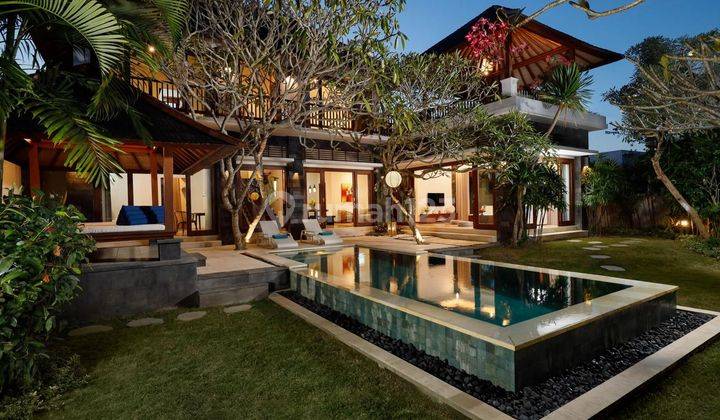 Villa 2 Lantai Perpaduan Tradisional Bali Dg Modern Di Ungasan  1