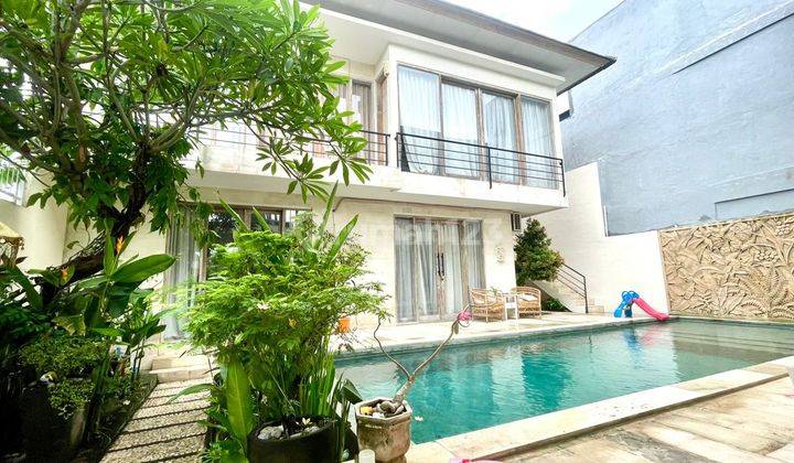 Modern Villa 2 Lantai Di Kawasan Kerobokan Badung Bali 2